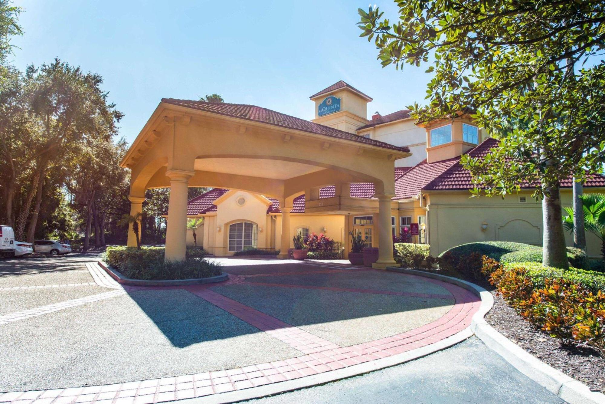 Отель La Quinta By Wyndham Tampa Brandon Regency Park Экстерьер фото